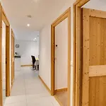 Grand Paradis B11 - Good Location & Parking Apartment *