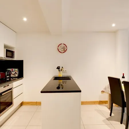 Grand Paradis B11 - Good Location & Parking Appartement