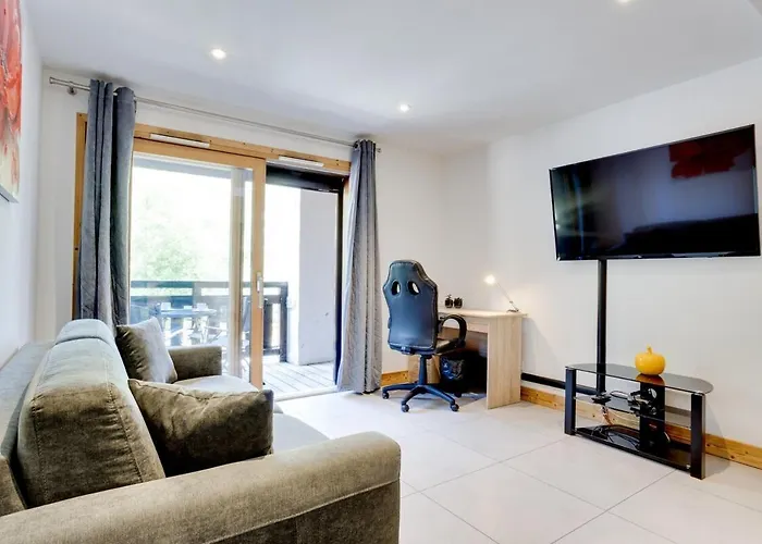 Grand Paradis B11 - Good Location & Parking