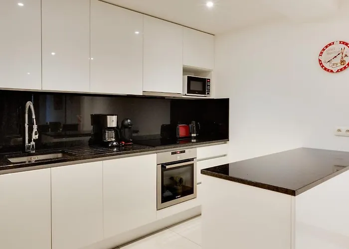 Grand Paradis B11 - Good Location & Parking *